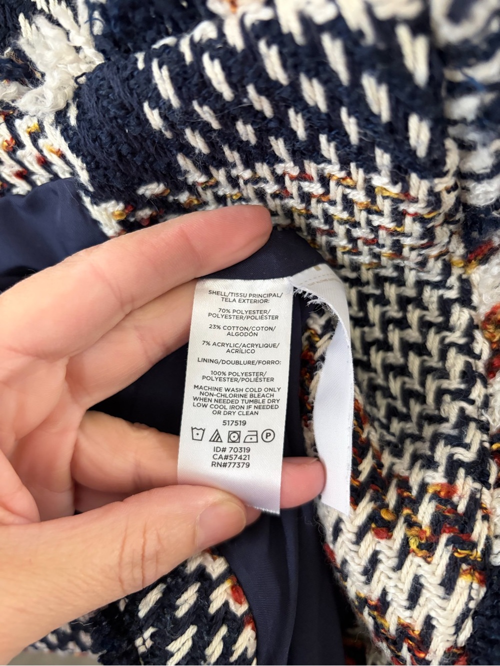 Ann Taylor Eyelash Fringe Plaid Tweed Blazer - Size 2 - Picture 4 of 8